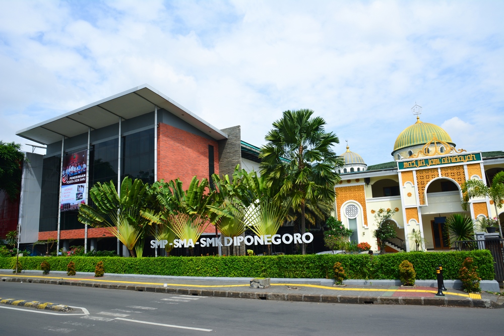 16a-Gedung Diponegoro Rawamangun (Copy)b